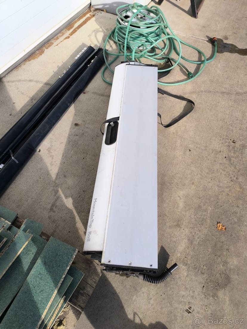 Roleta MountainTop Roll včetně příčníků Hilux 2020