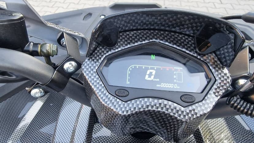 Dětská čtyřtaktní čtyřkolka RockRider Deluxe