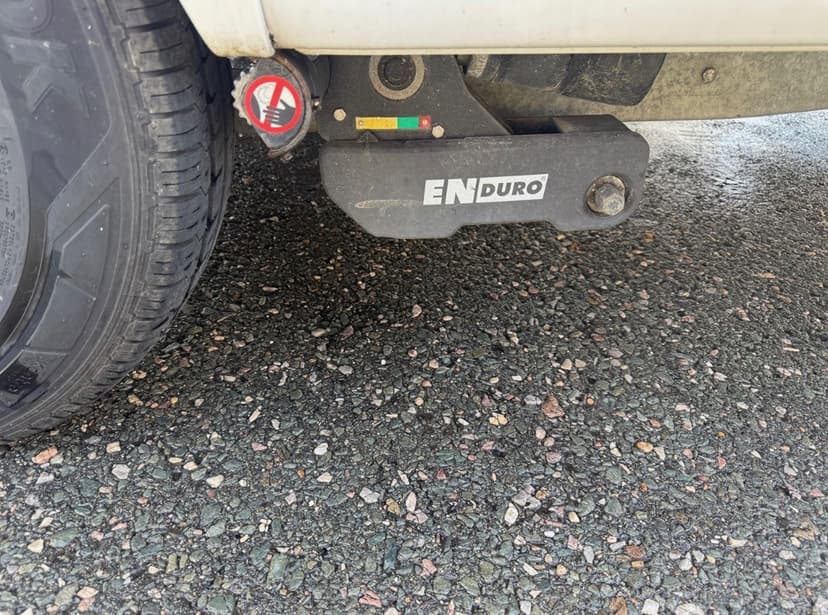 Hobby 460 UFe La Vita, MOVER, PŘEDSTAN, NOSIČ KOL