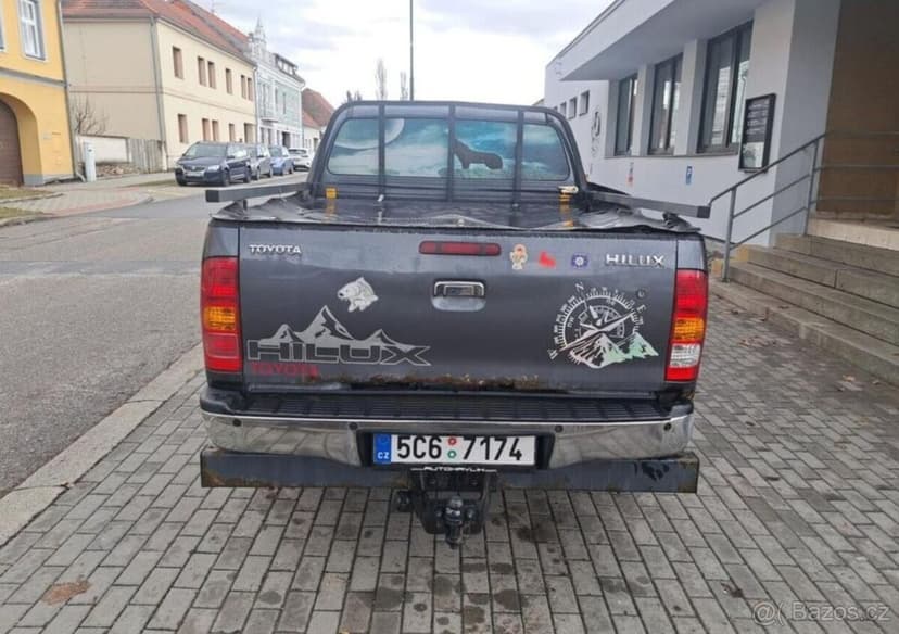 Toyota Hilux 2,5 D4D odp.DPH nafta manuál 106 kw
