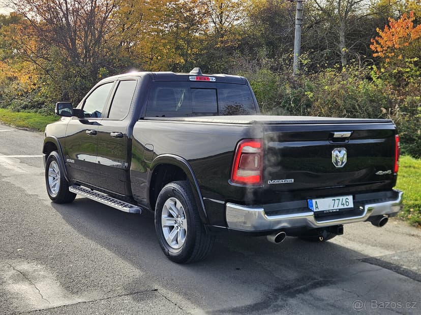 Dodge Ram 1500 Laramie 5.7L 2020 - long bed, 4x4