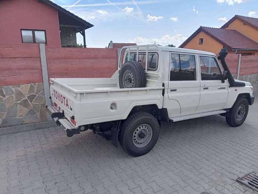 Land Cruiser 79 VDJ 4,5TD V8 Pick Up,4x4, 200PS,Manuál,Klima