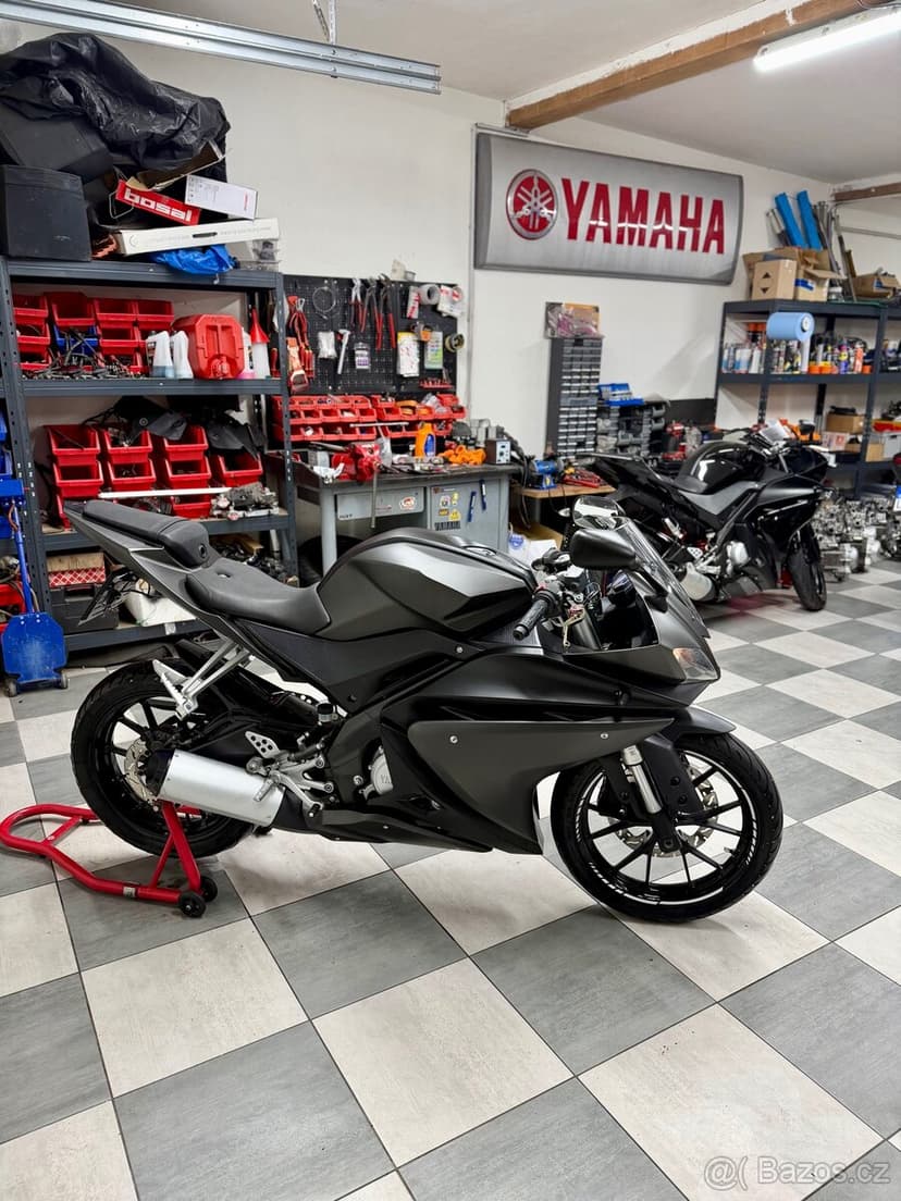 Yamaha YZF-R125 2015 ABS 28000KM TOP STAV ZÁRUKA