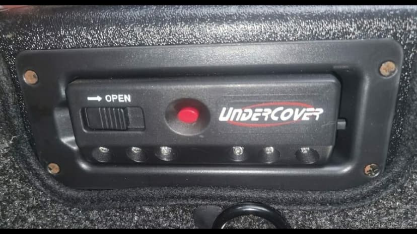 DODGE RAM 5. GEN - KRYT KORBY - JAKO NOVÝ