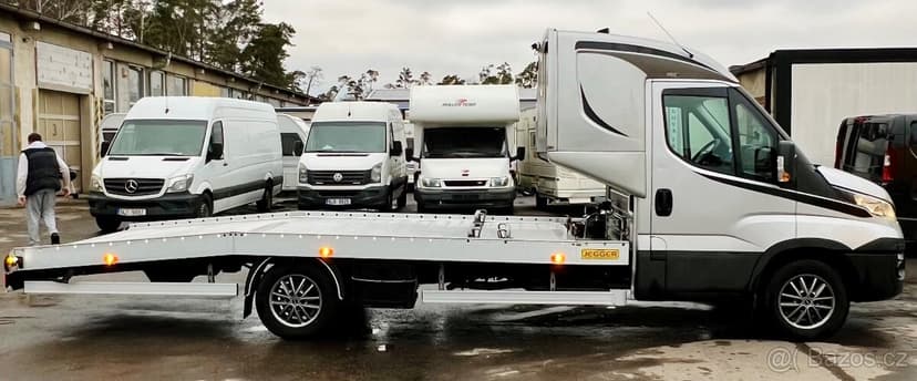 IVECO DAILY ODTAHOVÝ VŮZ