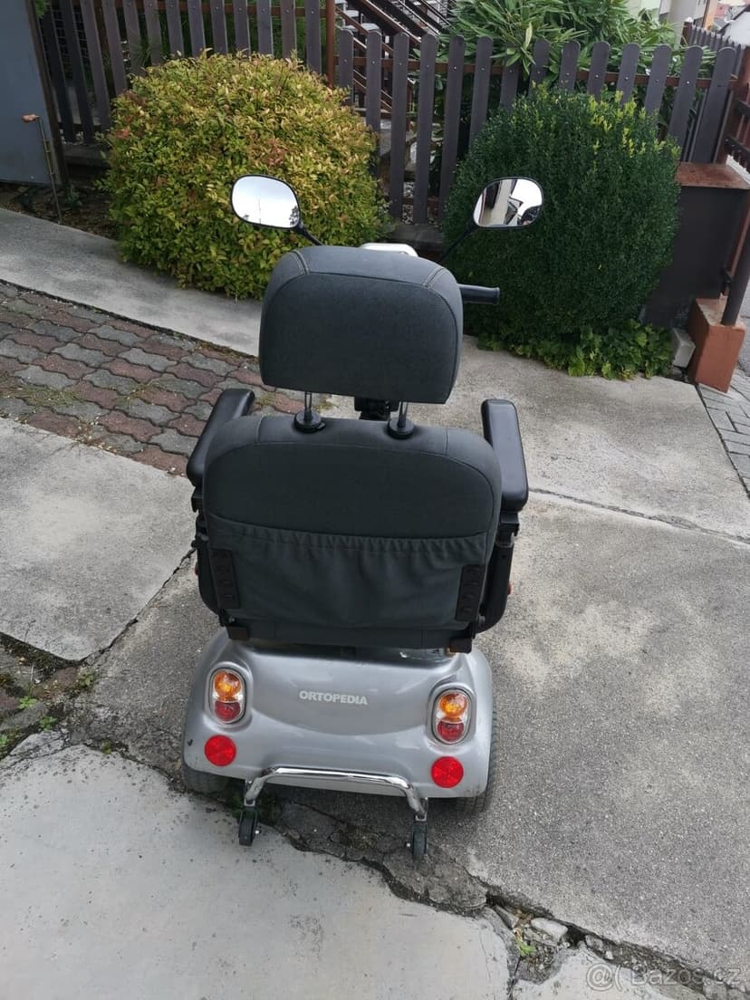 Prodám elektrický čtyřkolový skútr / vozík