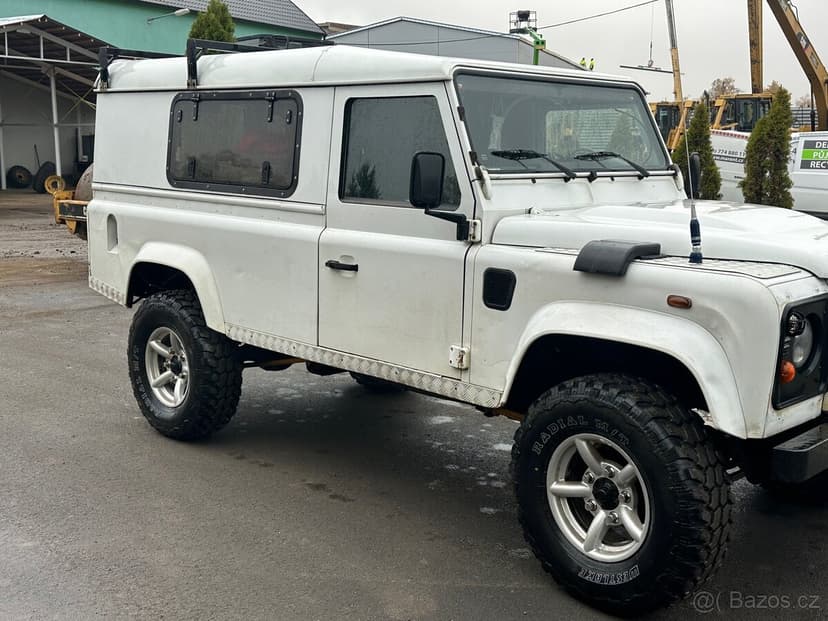 LAND ROVER DEFENDER 110 TD4