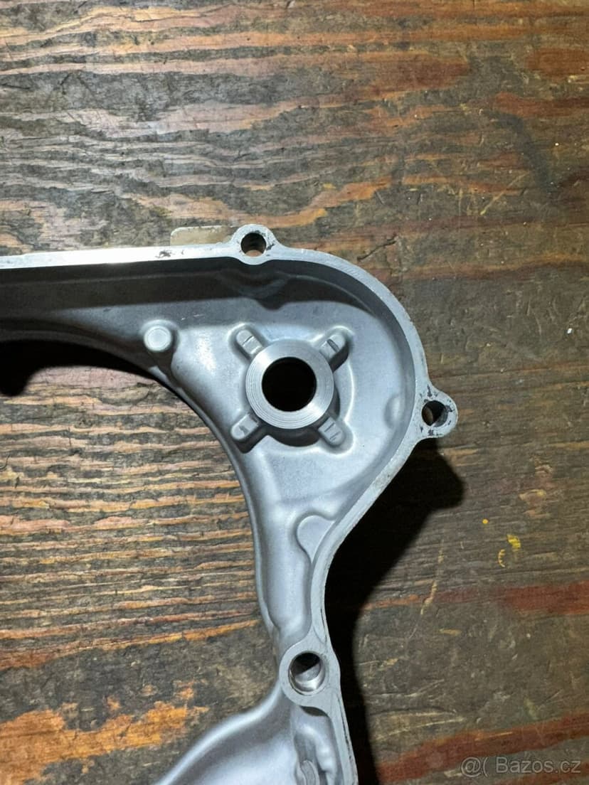 půlkarter spojky kryt víko čtvrtka koše suzuki rm 125