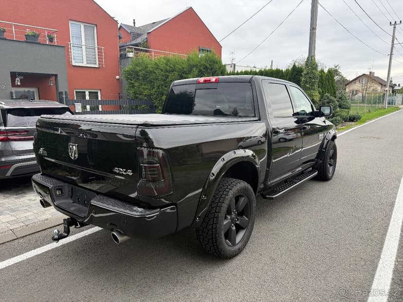 DODGE RAM 1500 HEMI CREW CAB