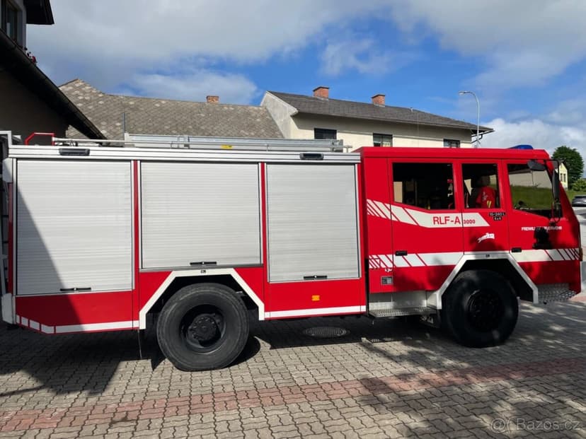 hasičské (požární) vozidlo