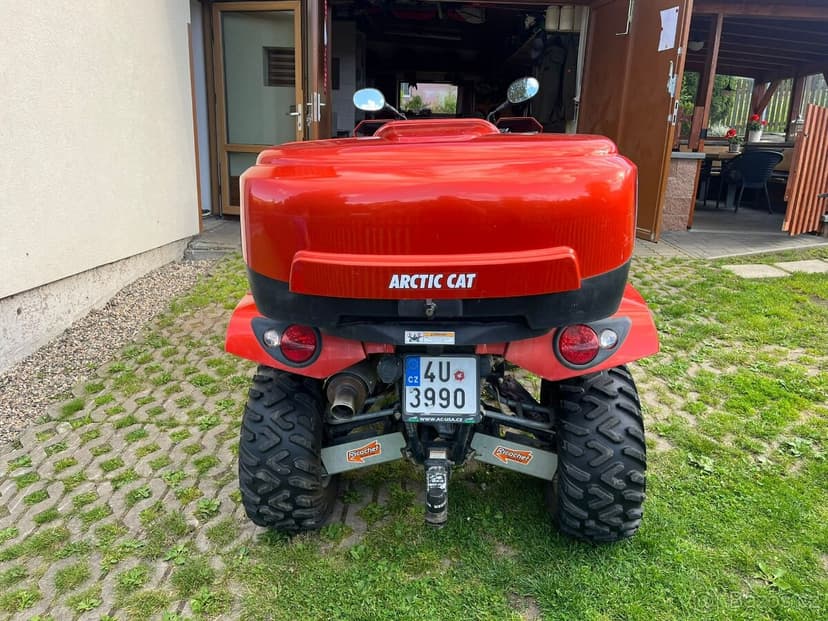 Čtyřkolka Arctic Cat 700