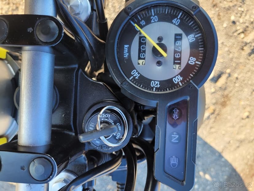 Yamaha XG 250 Tricker doklady štartér