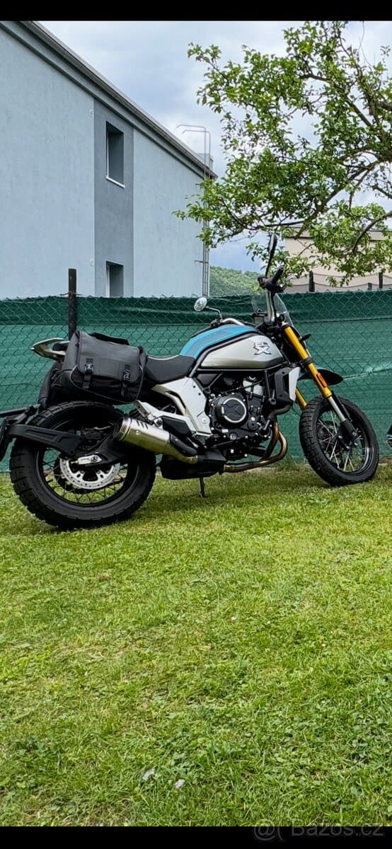 CFMOTO 700 CL-X Adventure