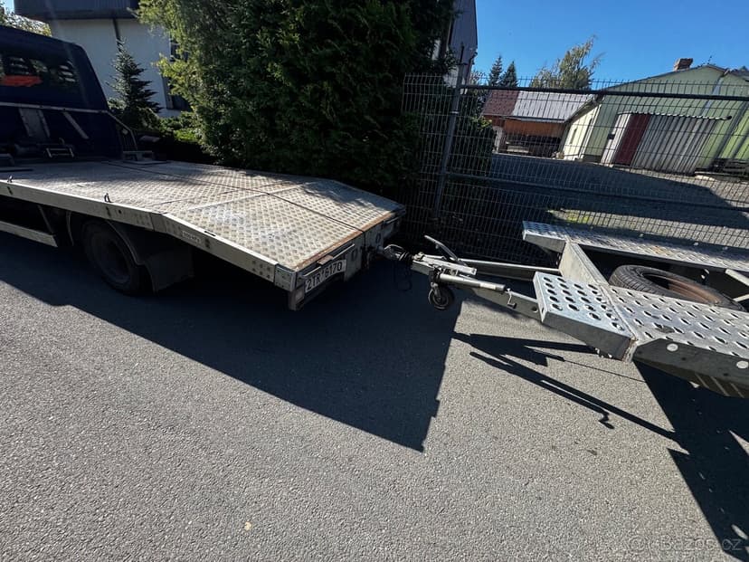 Odtahova souprava iveco daily 3.0 vlek dvojplato 8,5 m