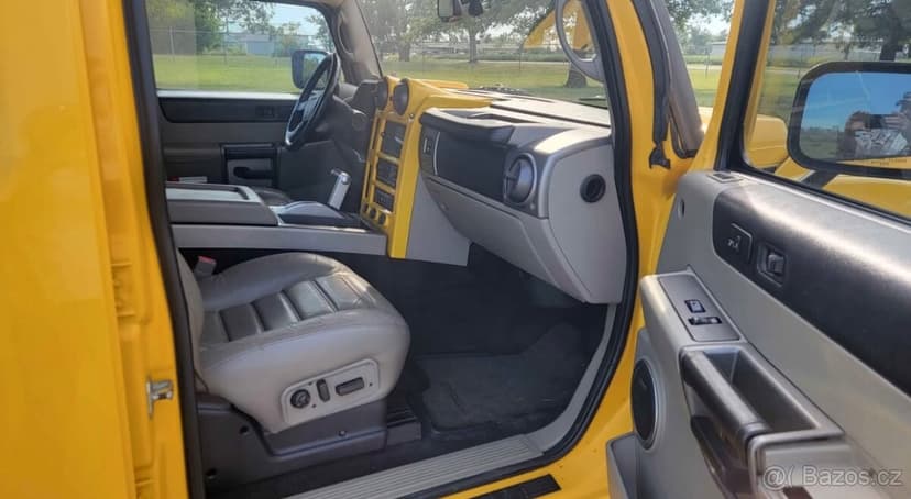 Hummer H2 sport utility 4D