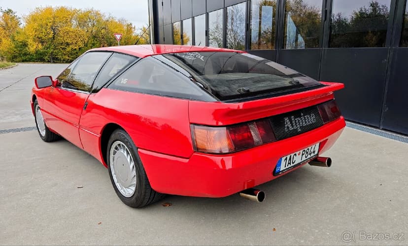 Alpine V6 Turbo, D502, velmi dobrý stav.