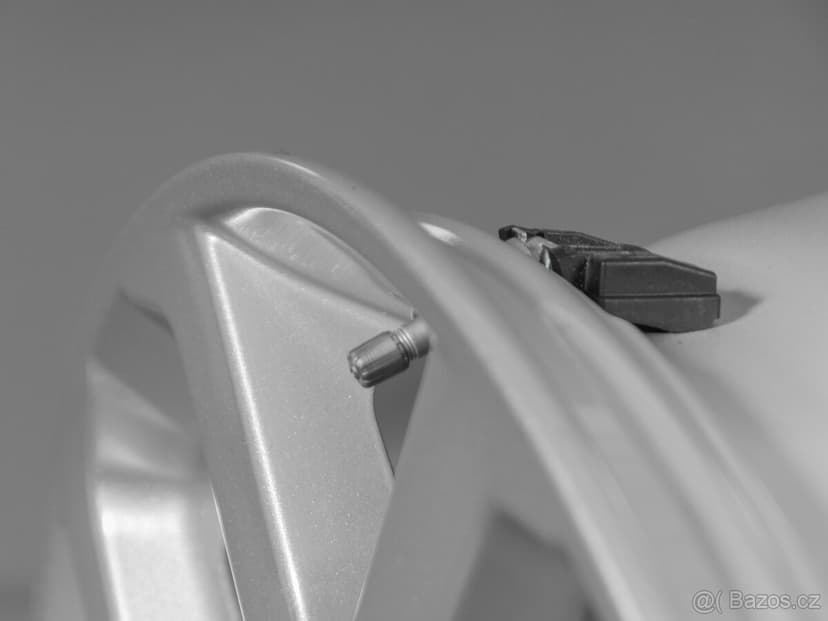 Original alu kola Land Rover R19, 5x120, nejetá, TPMS (1508)