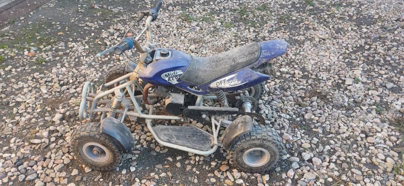 Prodám malou čtyřkolku 2T