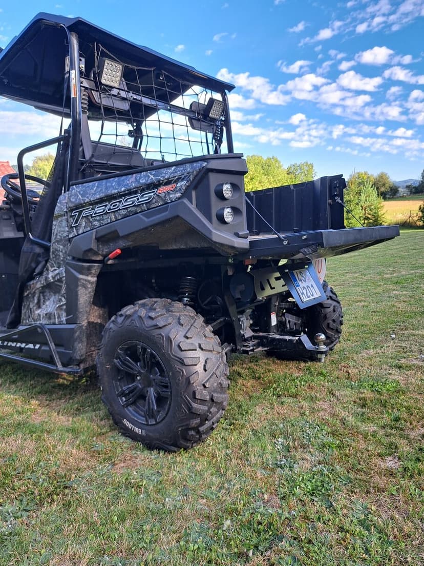 Čtyřkolka 4x4 Linhai T-Boss 550