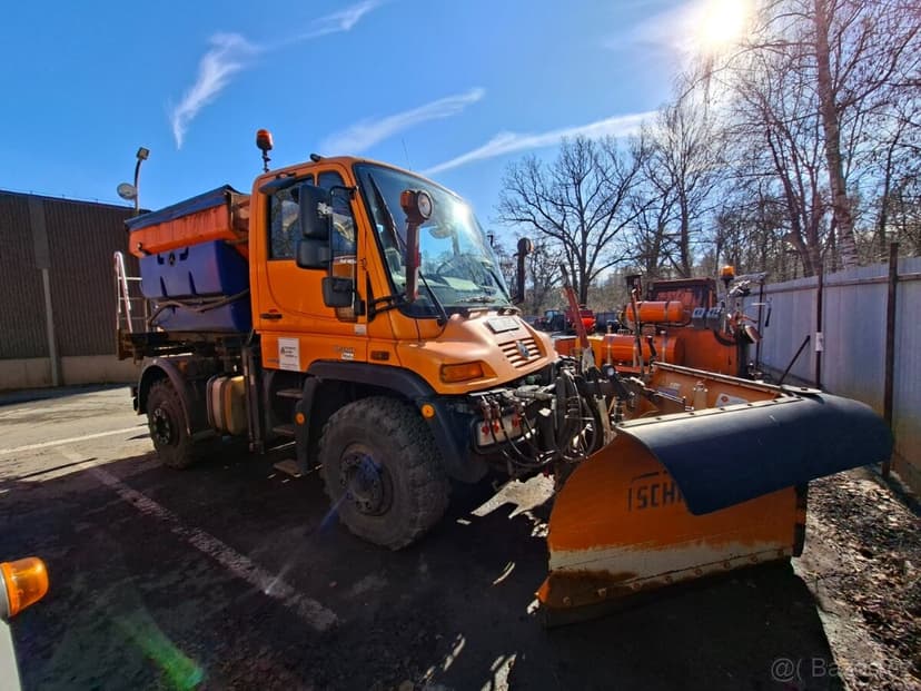 MB UNIMOG U 400 4X4