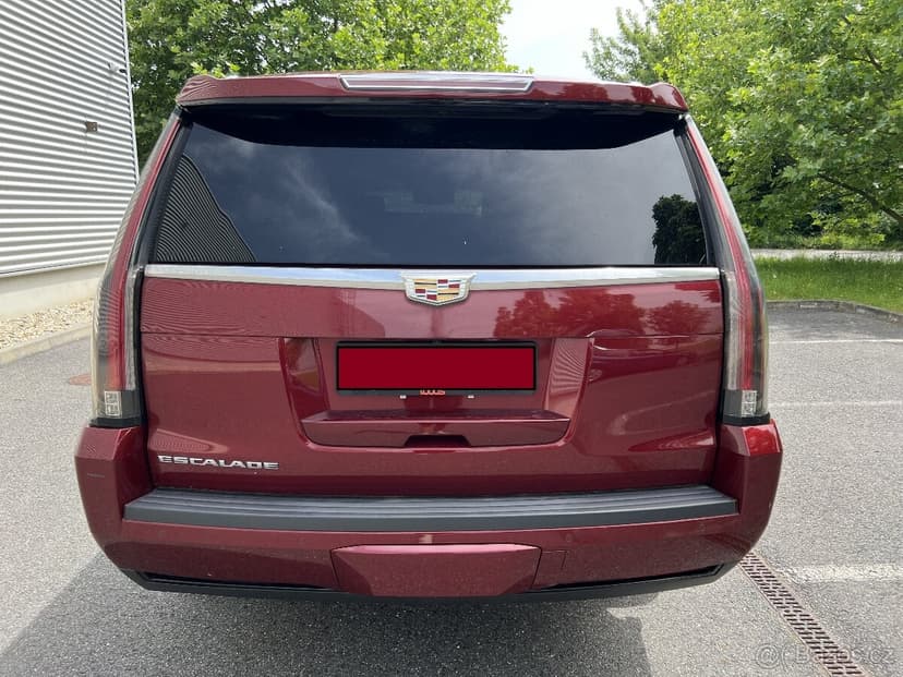 Cadillac Escalade ESV dlouhá verze, Platinum výbava, 4x4