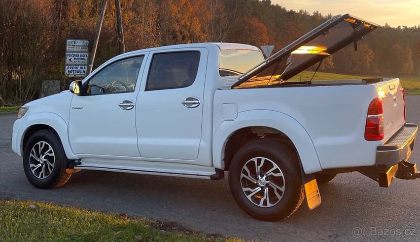 Toyota Hilux r 3.0 126kw automat, 200tis najeto, TOP tav