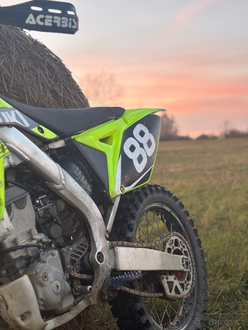 Suzuki rmz250