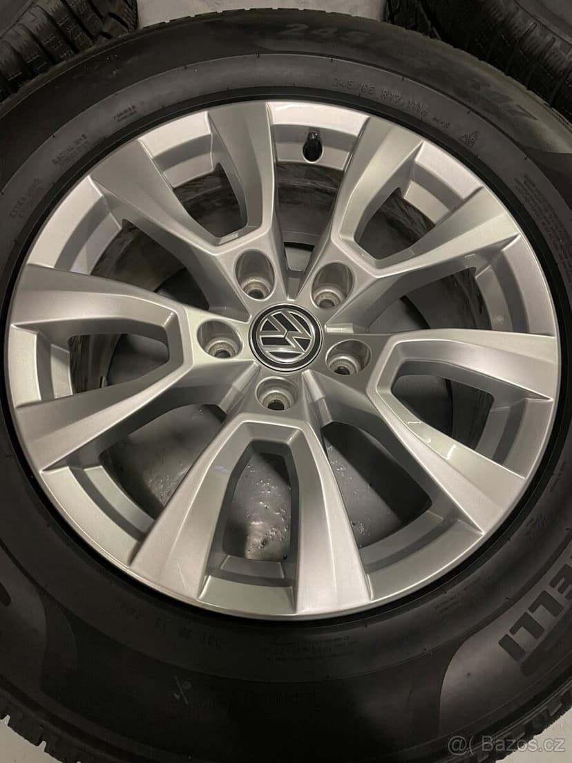 Original zimni vw Amarok r17 5x120 245/65/17 95%