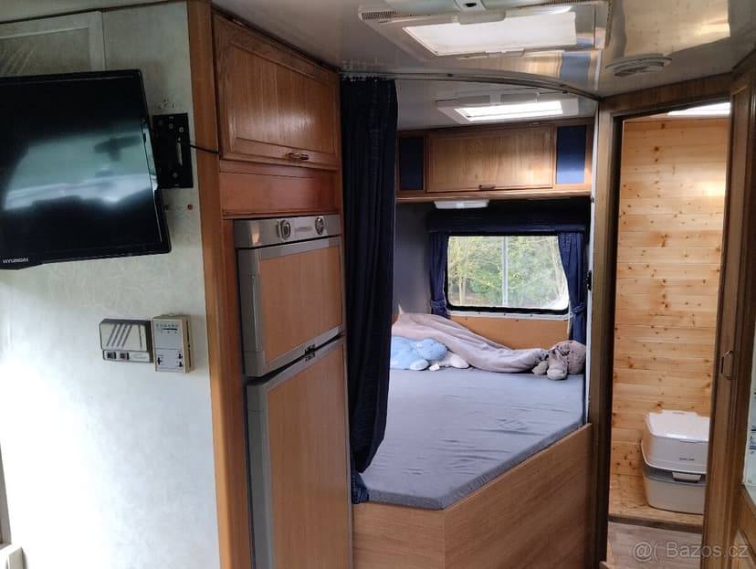 OBYTNÝ FORD ECONOLINE E350 7.3D VÝMĚNA MOŽNÁ