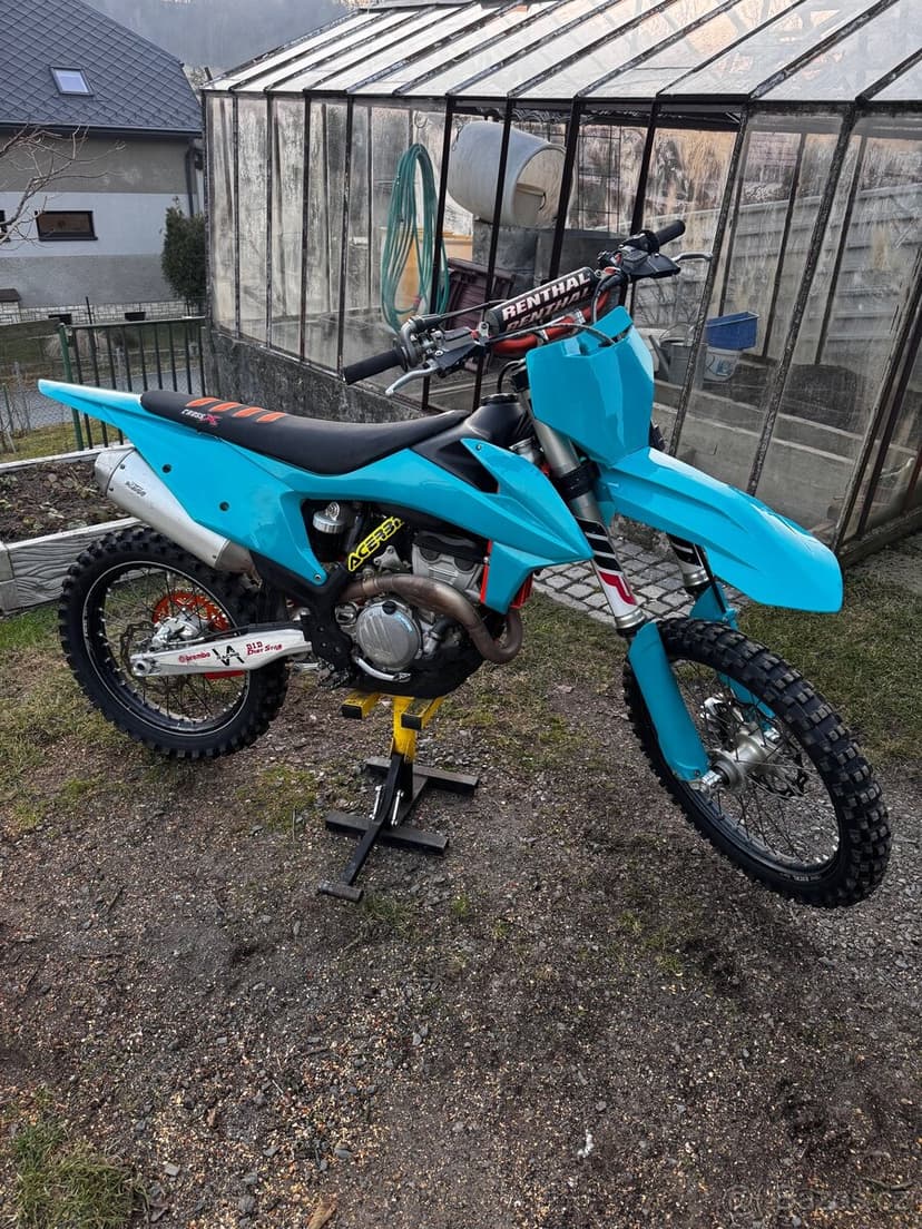 KTM SX-F 250 2019, hezká, startér