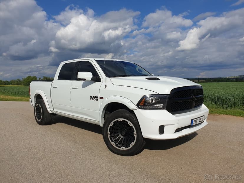 Dodge RAM 1500 Sport 5.7 V8 HEMI 4x4