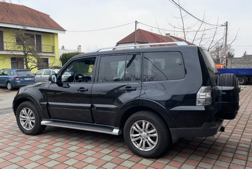 Mitsubishi Pajero 3.2 L140kw najeto 120tis