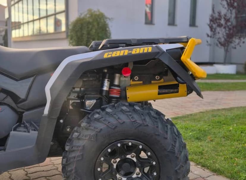 Čtyřkolka Can am Outlander 1000r