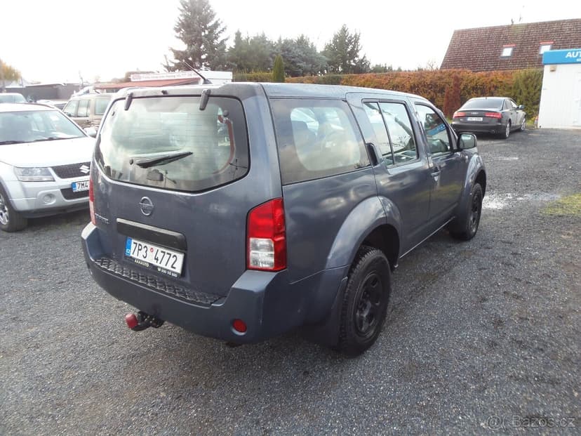 Nissan Pathfinder 2.5 DCi 4x4 manuál tažné 3t