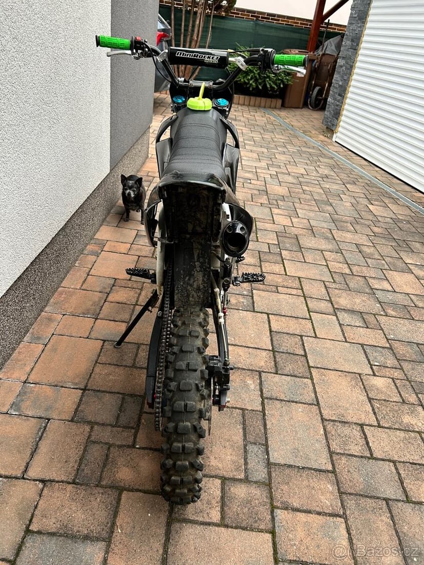 Prodám Pitbike Minirocket 140ccm kola 17” a 14”