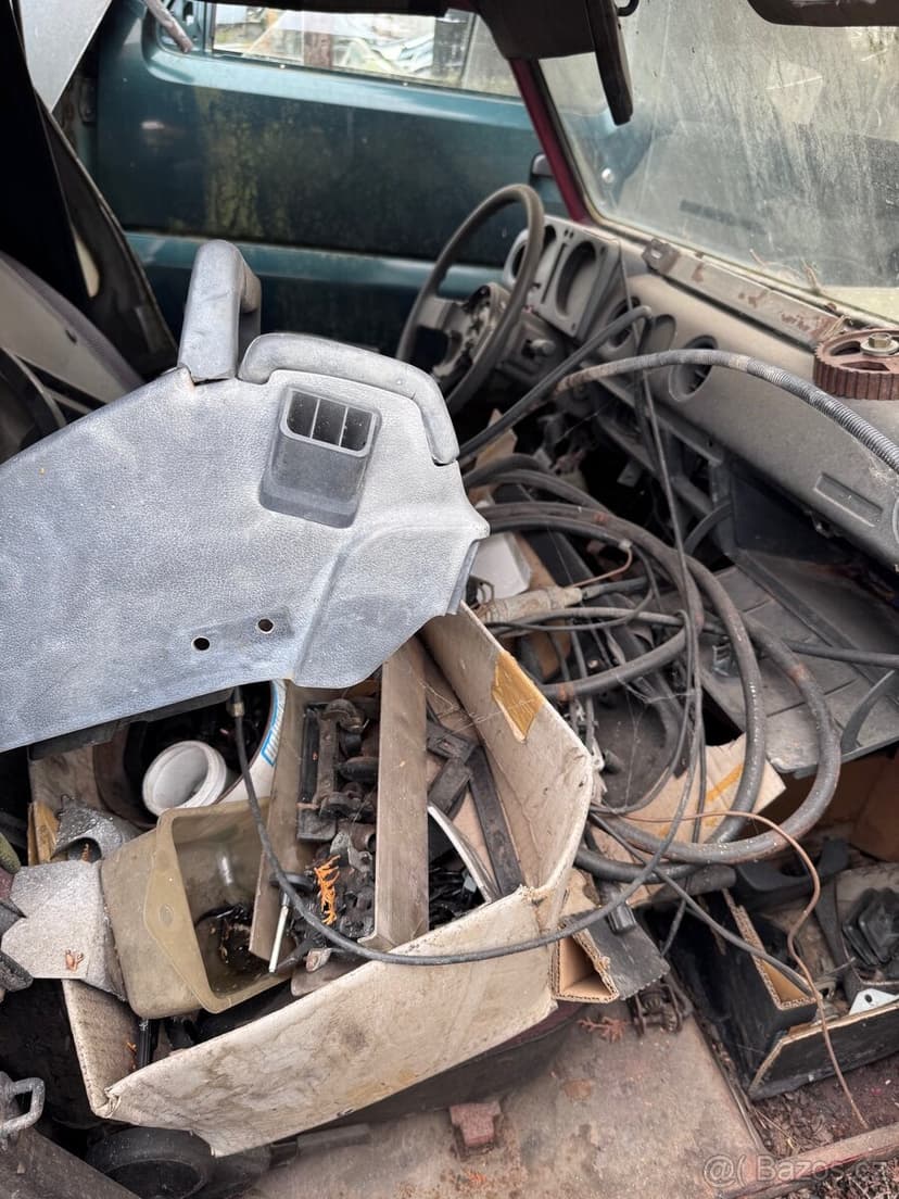 Suzuki Samurai - DÍLY