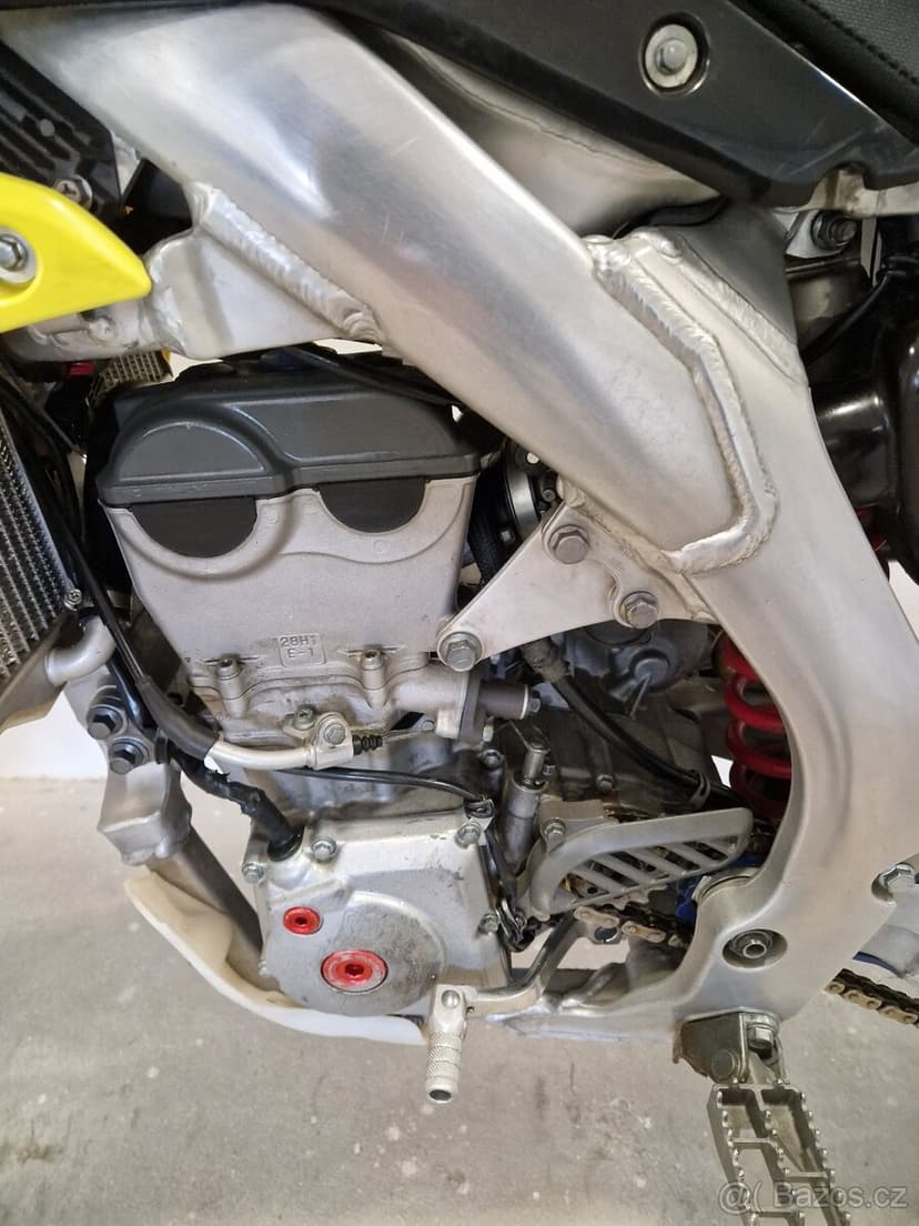 Suzuki RMZ 450 model 2011