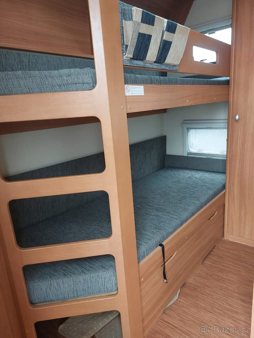 Prodám karavan Hobby 560 kmfe, r.v.2010  mover klima,markýza