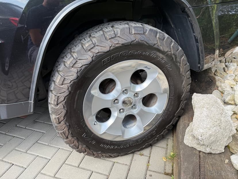 Jeep R18 5ks alu kola elektrony 5x127
