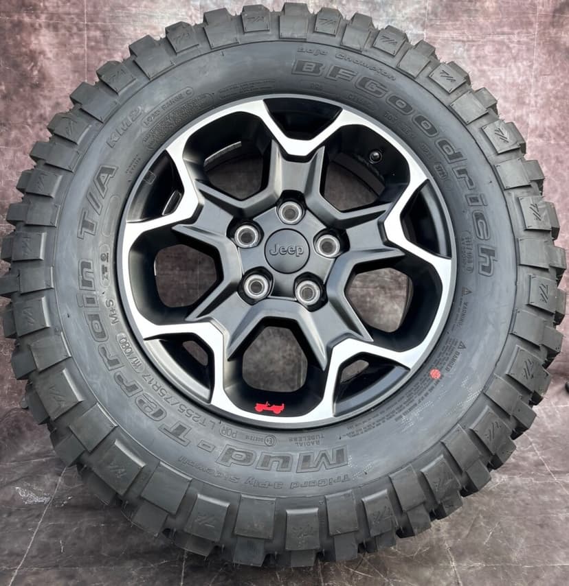 Originální alu kola Jeep 255/75/17
