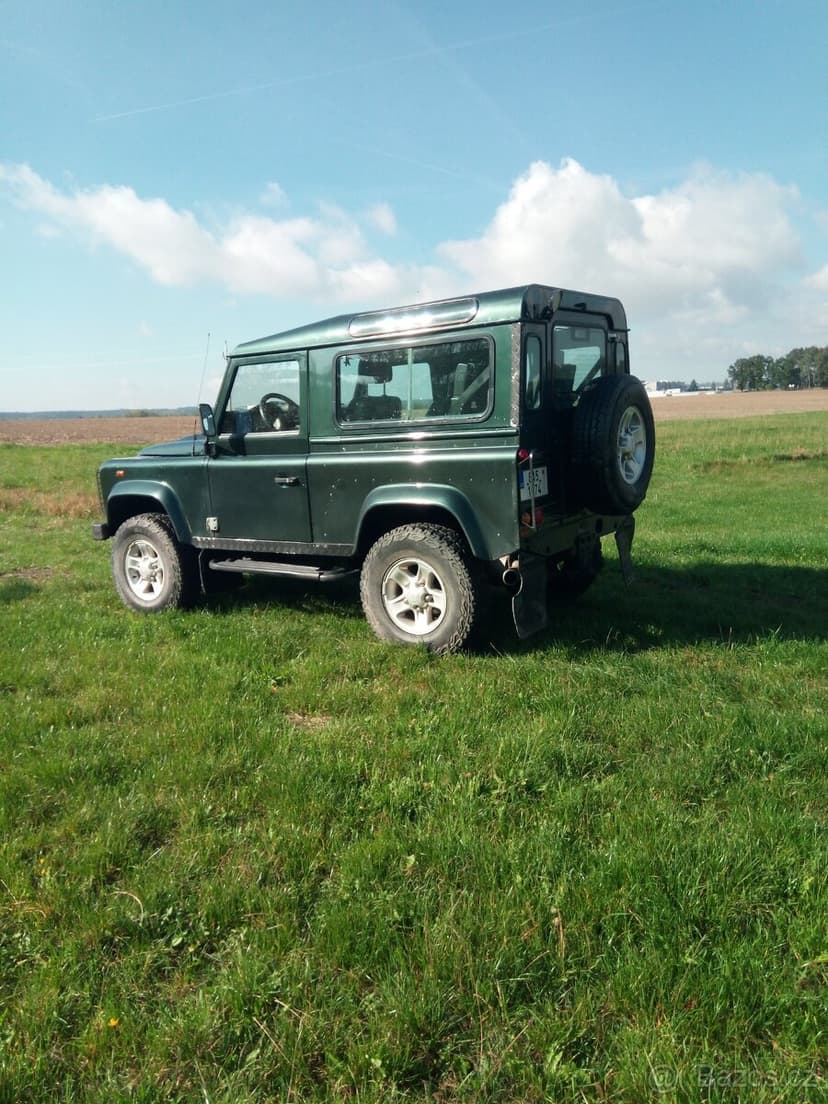 Land Rover Defender 90