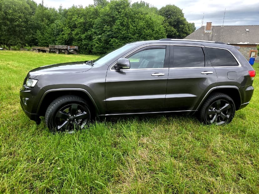 Jeep Grand Cherokee Overland 3.0d SLEVA