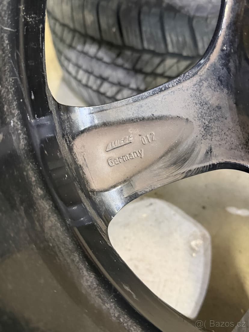 Toyota disky  6x139,7 pneu 265/60r18 M+S