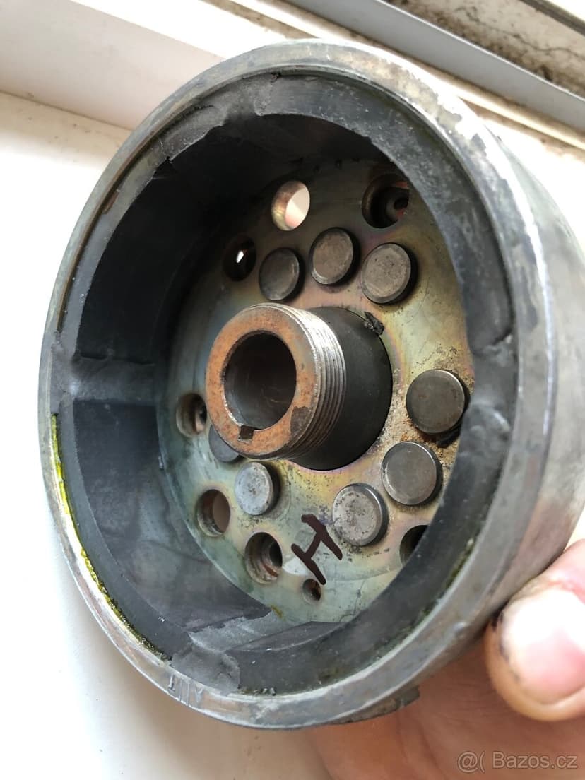 Opravuji magneta Cagiva Husqvarna repas magneto