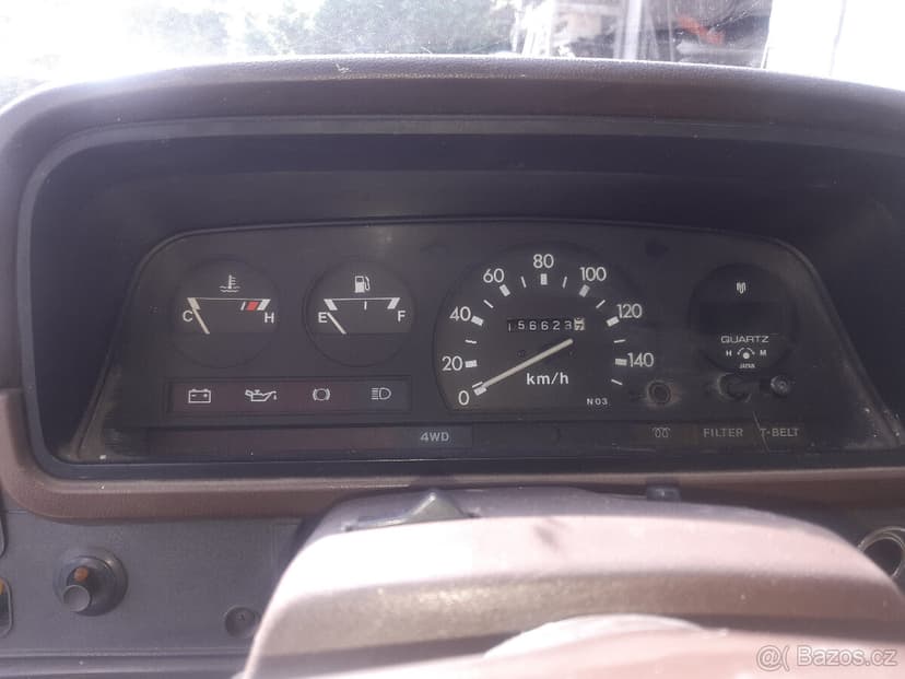 Hilux 4x4 obytný 3 místný rv1982