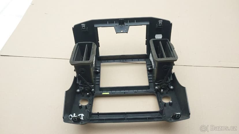 Nissan Navara D40 -  Palubní deska střed 68260EB100