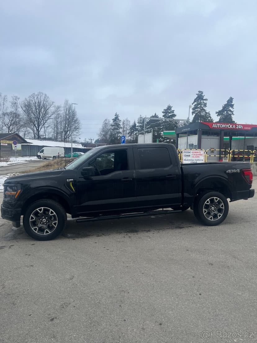 FORD F-150 STX 5.0 4x4 ROK 2024