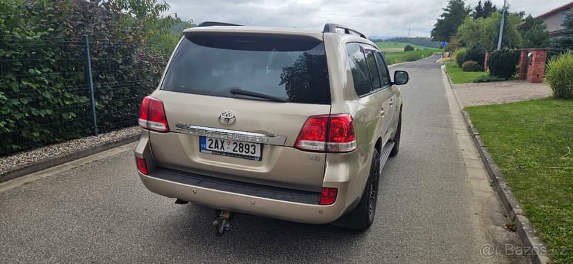 Toyota Land Cruiser 200 4.5 D-4D V8 - DPH