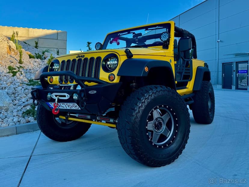 JEEP WRANGLER JK 3.8l YELLOW 2-DOOR