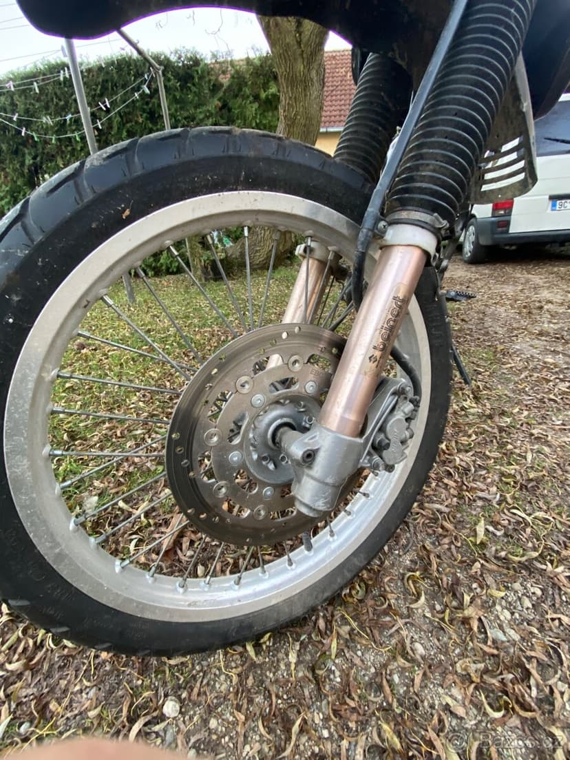 Suzuki DR 650 SE - Na opravu, na díly